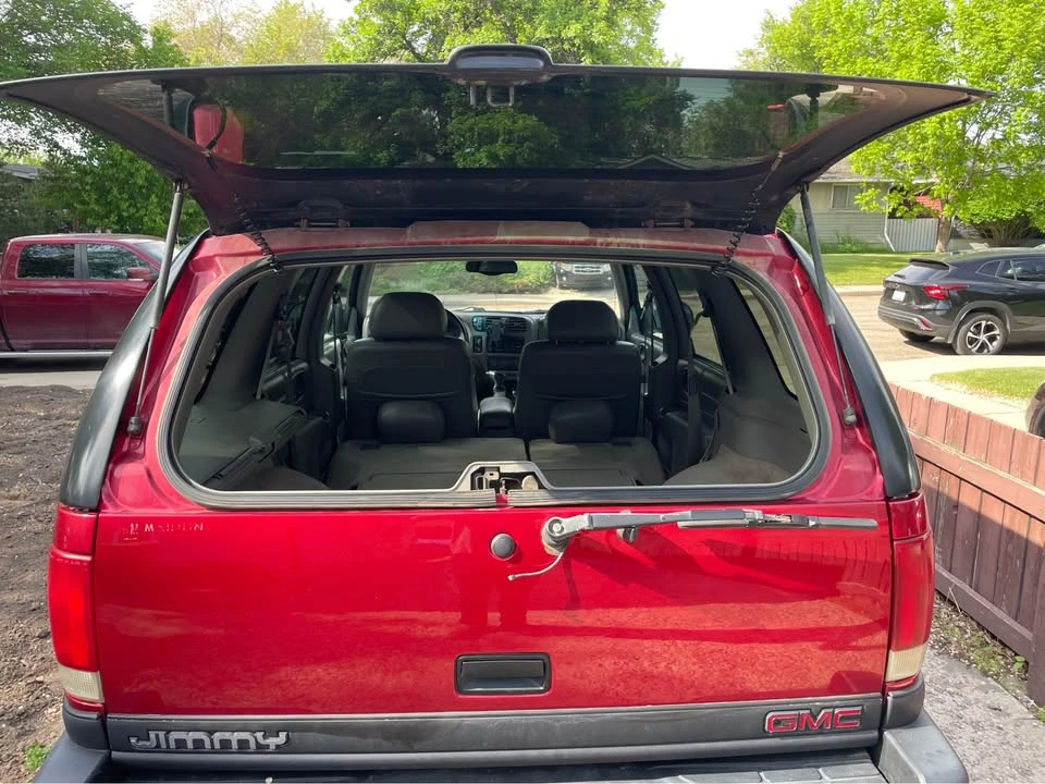 2000 GMC S-15 Jimmy 2nd Gen - Image 14 of 16