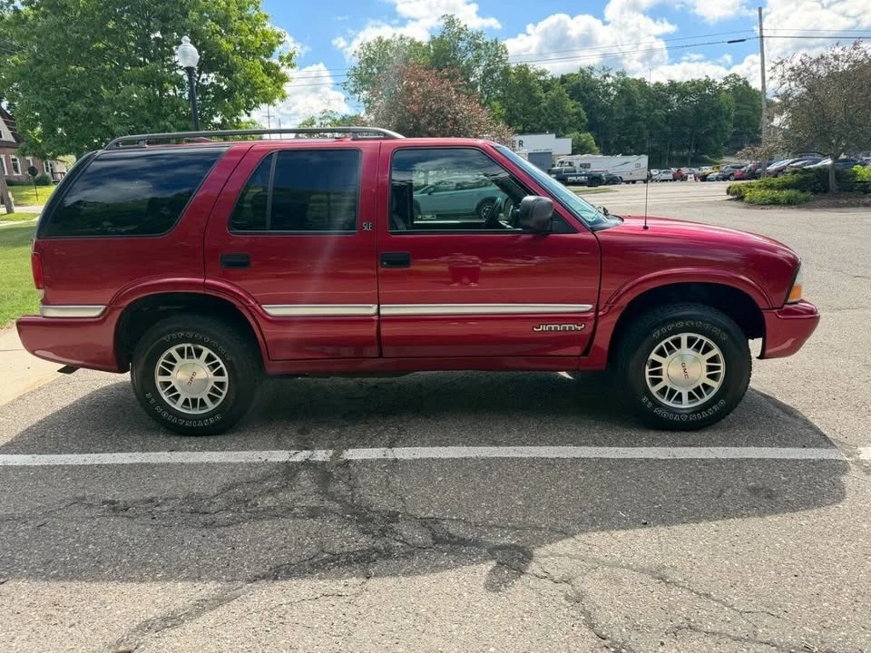 2000 GMC S-15 Jimmy 2nd Gen - Image 7 of 14