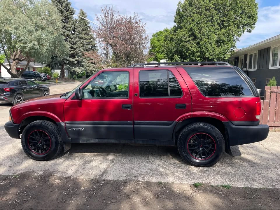 2000 GMC S-15 Jimmy 2nd Gen - Image 3 of 16