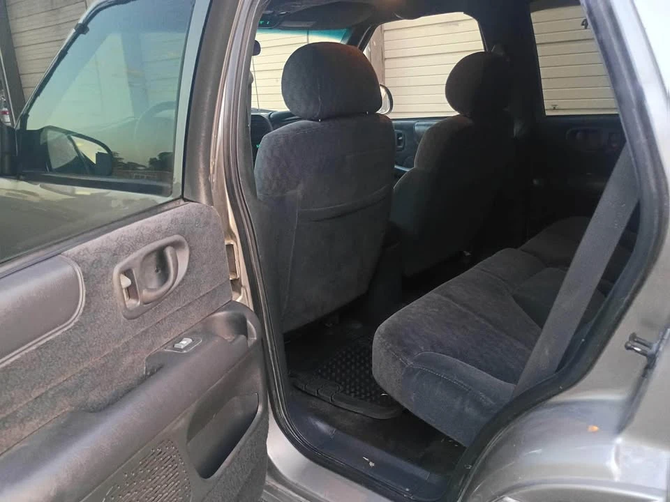 2000 GMC S-15 Jimmy 2nd Gen - Image 8 of 9