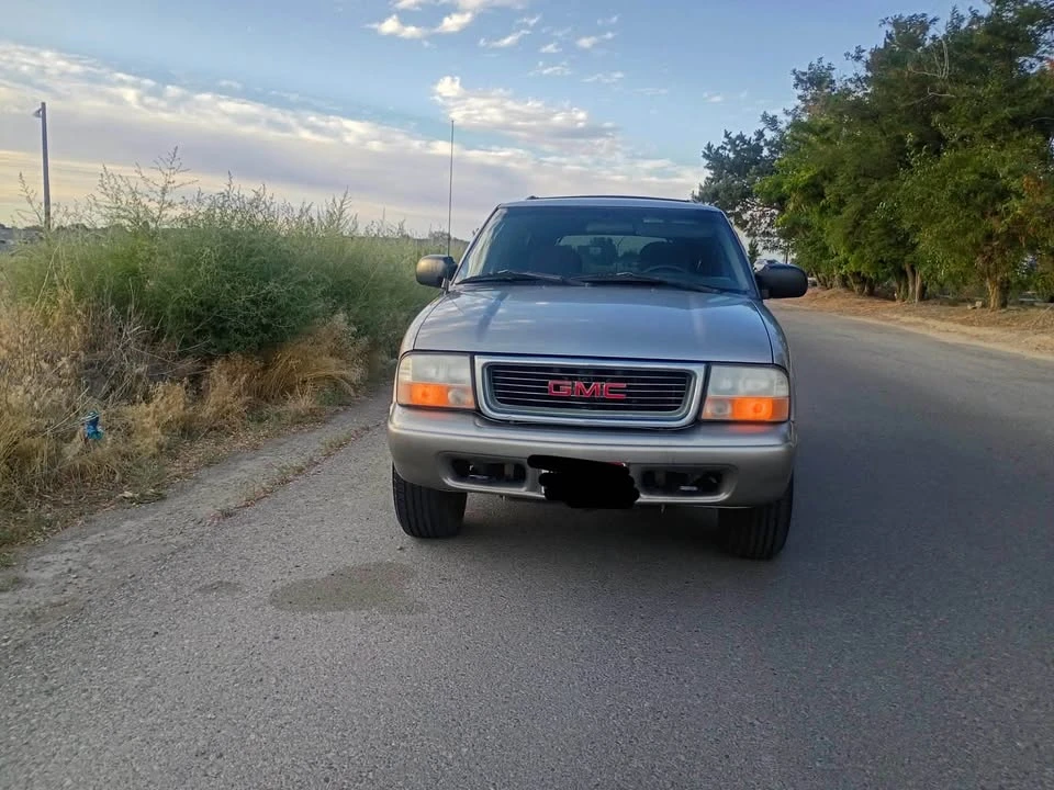 2000 GMC S-15 Jimmy 2nd Gen - Image 6 of 9