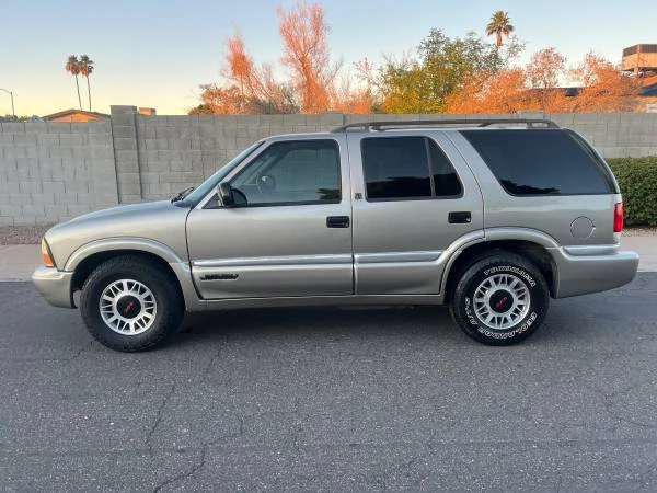 2000 GMC S-15 Jimmy 2nd Gen - Image 5 of 13