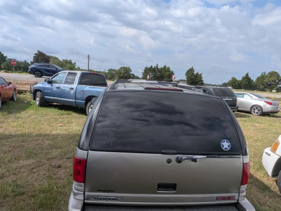 2000 GMC S-15 Jimmy 2nd Gen - Image 4 of 8