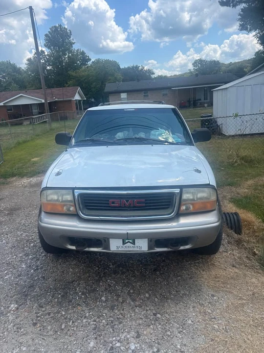 2000 GMC S-15 Jimmy 2nd Gen - Image 3 of 3