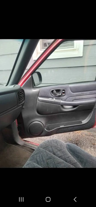 2000 GMC S-15 Jimmy 2nd Gen - Image 7 of 12