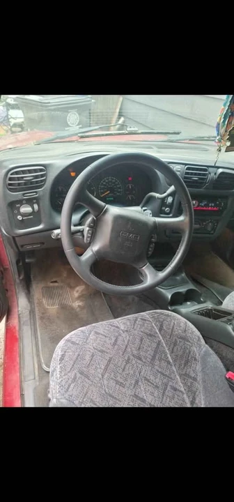 2000 GMC S-15 Jimmy 2nd Gen - Image 6 of 12