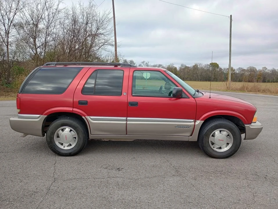 2000 GMC S-15 Jimmy 2nd Gen - Image 2 of 5
