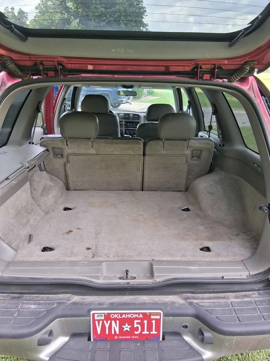 2000 GMC S-15 Jimmy 2nd Gen - Image 11 of 21