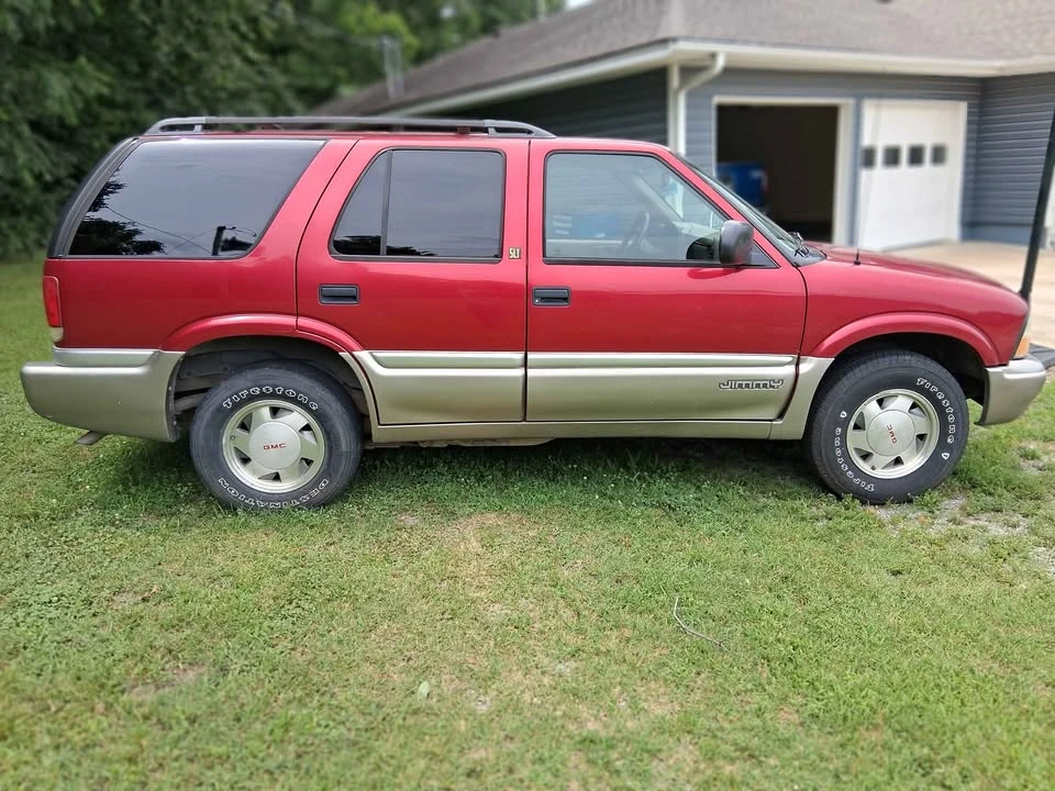 2000 GMC S-15 Jimmy 2nd Gen - Image 18 of 21