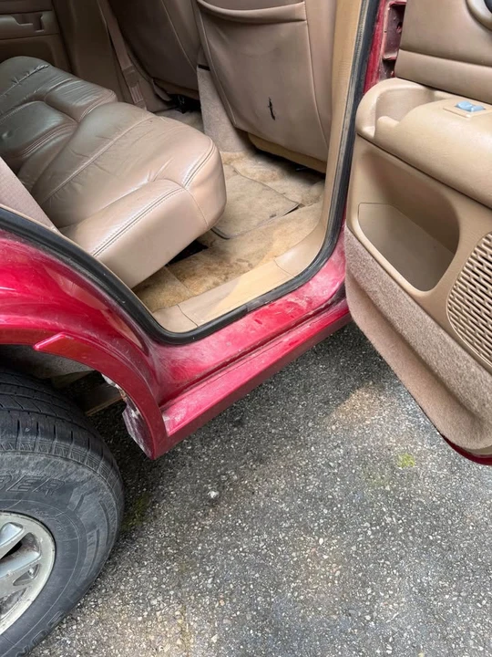 2000 GMC S-15 Jimmy 2nd Gen - Image 11 of 19