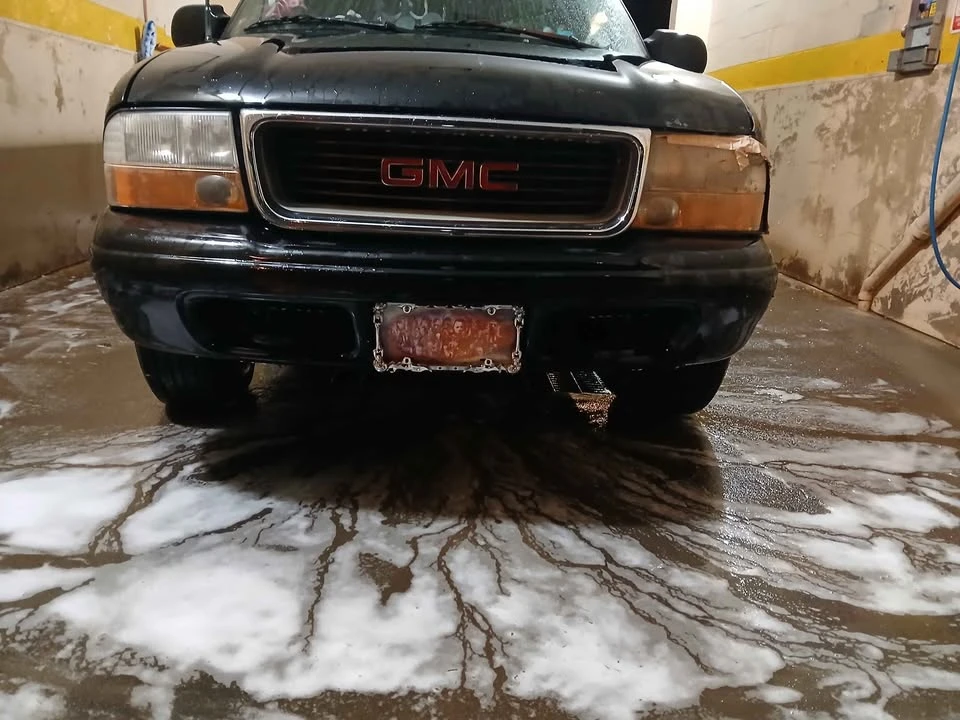 2000 GMC S-15 Jimmy 2nd Gen - Image 8 of 8