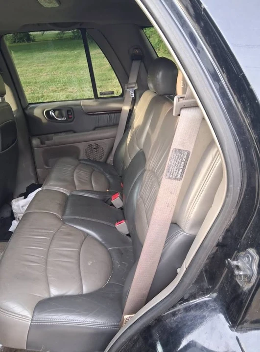 2000 GMC S-15 Jimmy 2nd Gen - Image 5 of 6