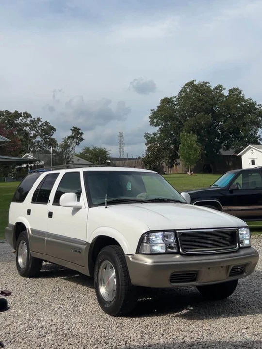 2000 GMC S-15 Jimmy 2nd Gen - Image 6 of 13