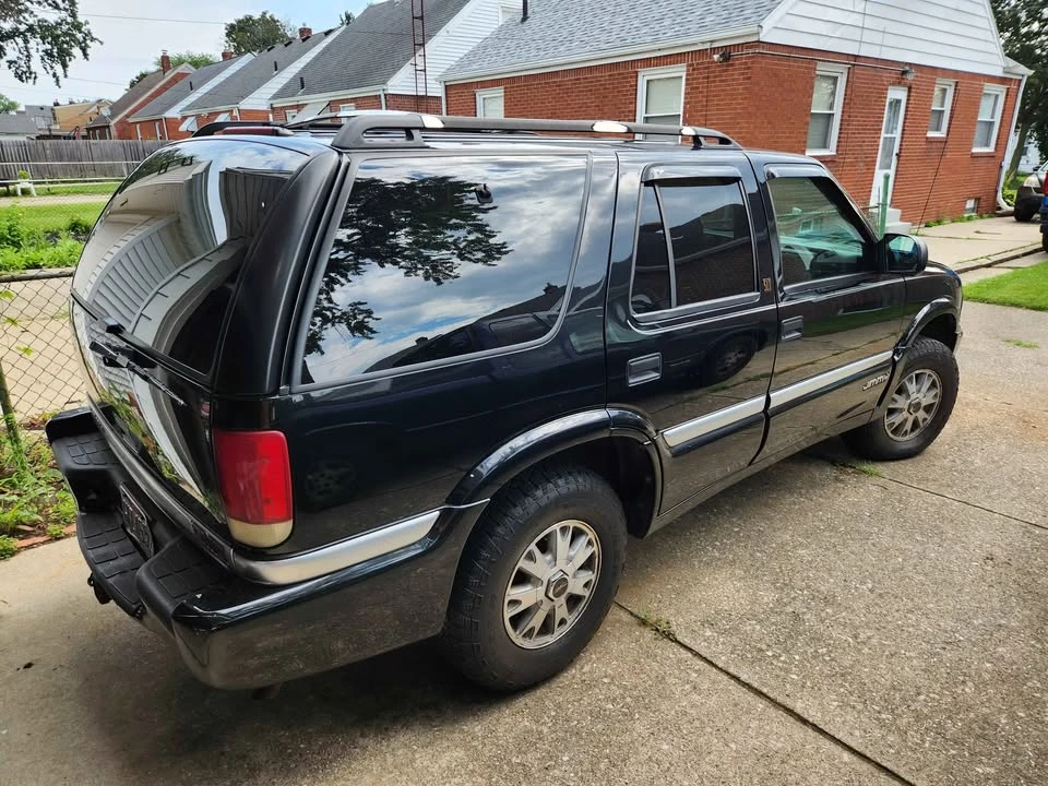 2000 GMC S-15 Jimmy 2nd Gen - Image 7 of 8