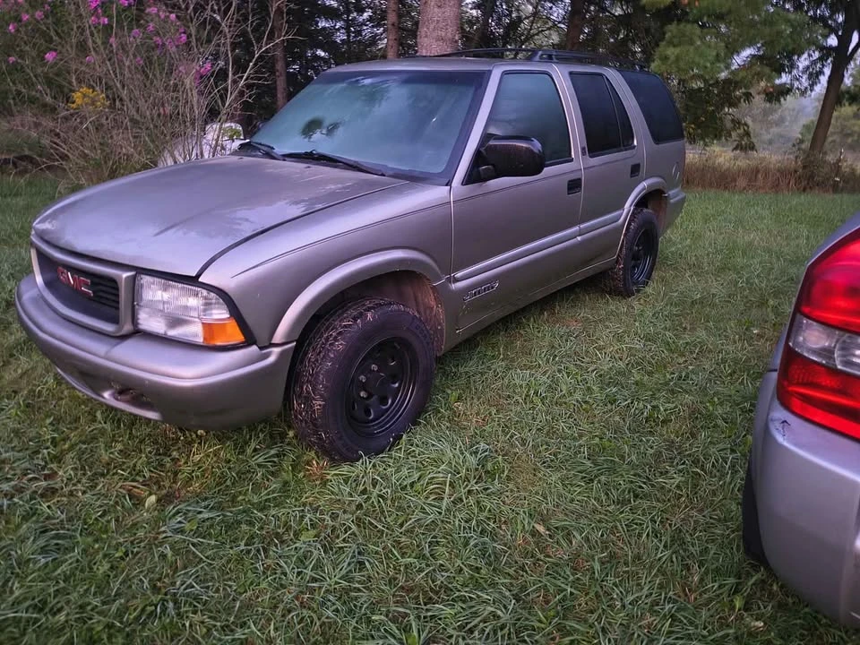 2000 GMC S-15 Jimmy 2nd Gen - Image 4 of 8
