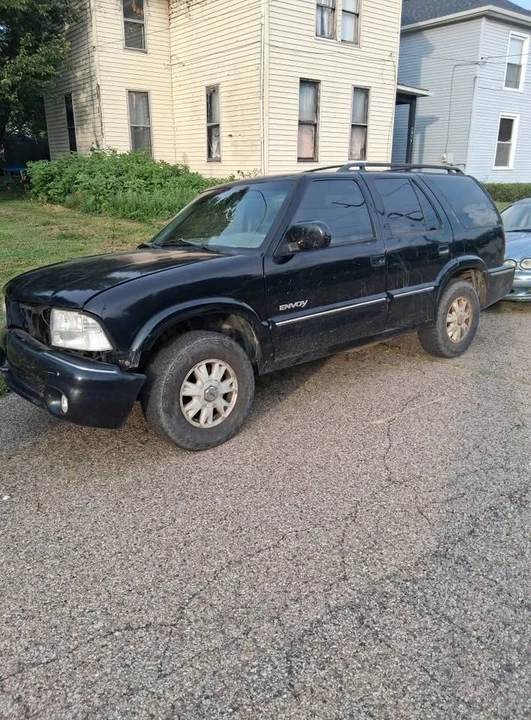 2000 GMC S-15 Jimmy 2nd Gen - Image 3 of 6