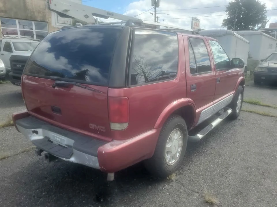 2000 GMC S-15 Jimmy 2nd Gen - Image 4 of 18