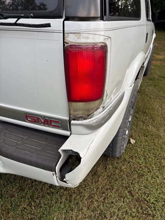 2000 GMC S-15 Jimmy 2nd Gen - Image 8 of 16