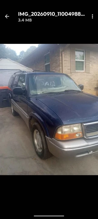 2000 GMC S-15 Jimmy 2nd Gen - Image 12 of 17
