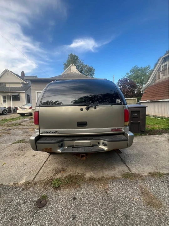 2000 GMC S-15 Jimmy 2nd Gen - Image 6 of 12