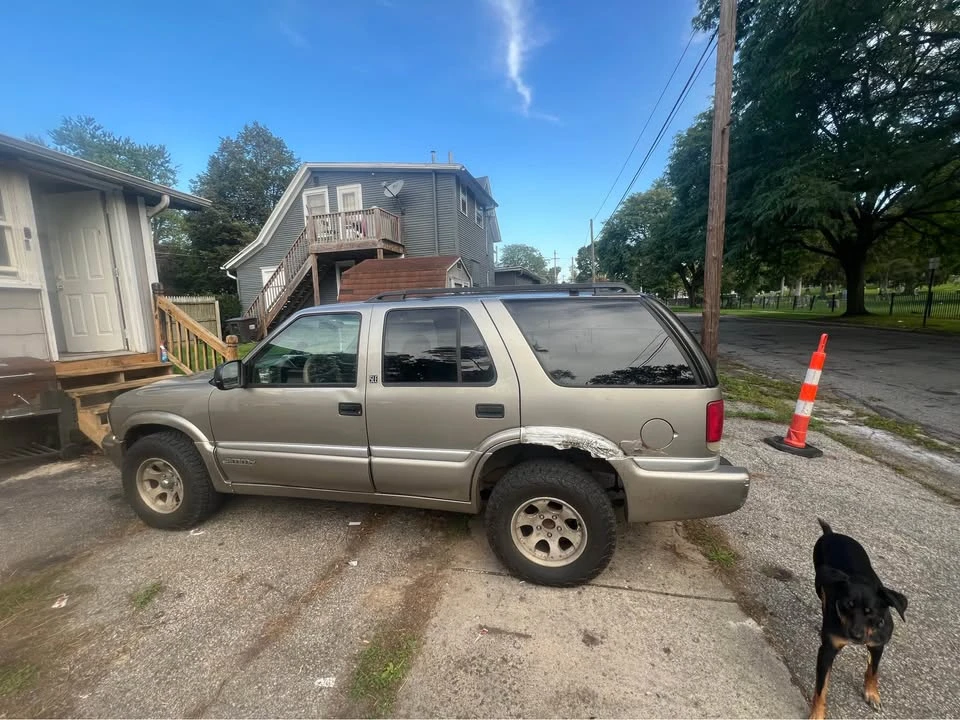 2000 GMC S-15 Jimmy 2nd Gen - Image 3 of 12