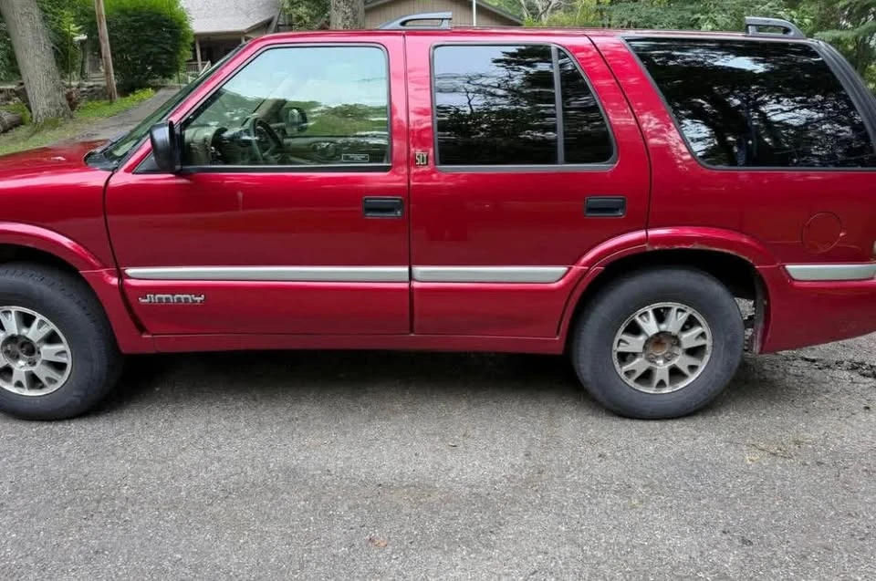 2000 GMC S-15 Jimmy 2nd Gen - Image 3 of 10