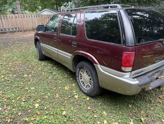 2000 GMC S-15 Jimmy 2nd Gen - Image 2 of 14