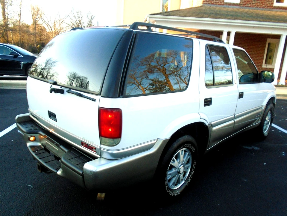 2000 GMC Sierra 1st Gen - Image 5 of 21