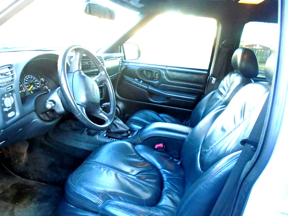 2000 GMC Sierra 1st Gen - Image 16 of 21