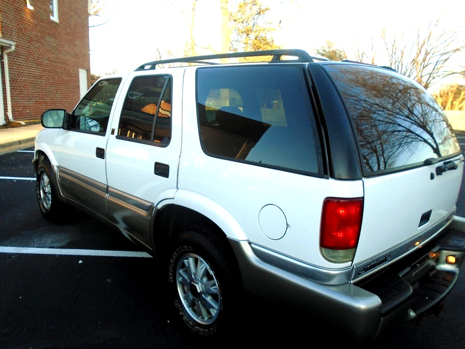 2000 GMC Sierra 1st Gen - Image 3 of 21