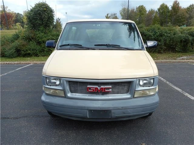 2000 GMC - Image 11 of 12