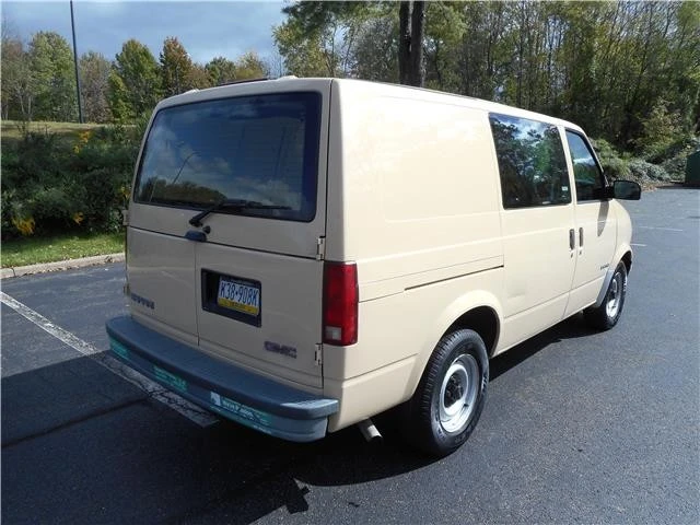 2000 GMC - Image 3 of 12