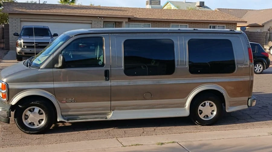2000 GMC Savana - Image 4 of 11