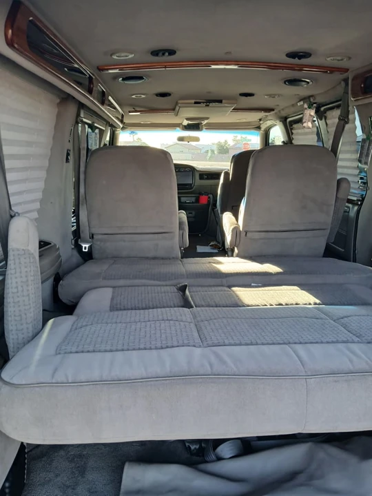 2000 GMC Savana - Image 7 of 11