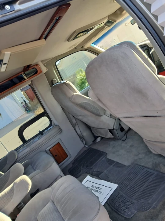 2000 GMC Savana - Image 9 of 11