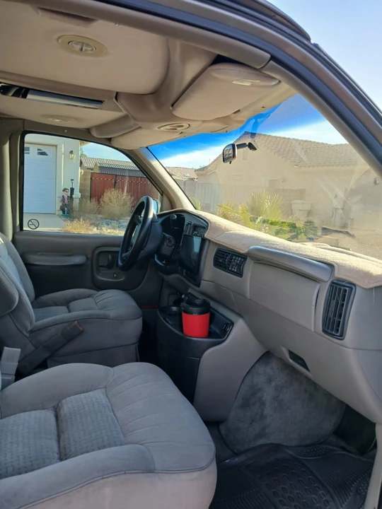 2000 GMC Savana - Image 6 of 11