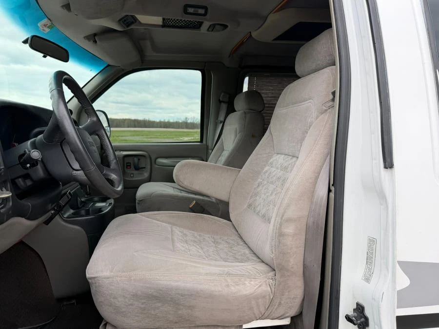 2000 GMC Savana - Image 11 of 18