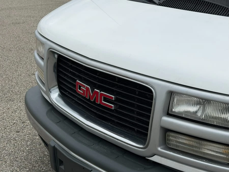 2000 GMC Savana - Image 8 of 18