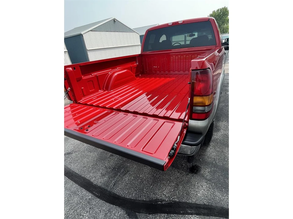 2000 GMC Sierra 1st Gen - Image 5 of 17