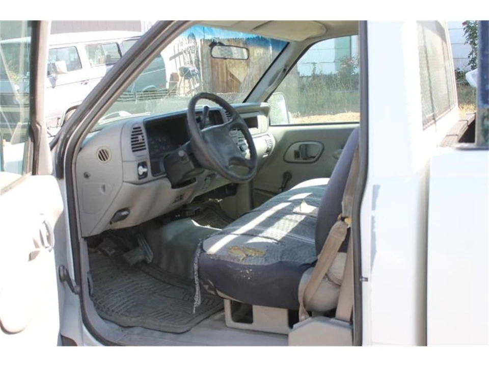 2000 GMC Sierra 1st Gen - Image 16 of 19