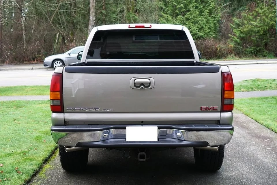2000 GMC Sierra 2nd Gen - Image 2 of 4