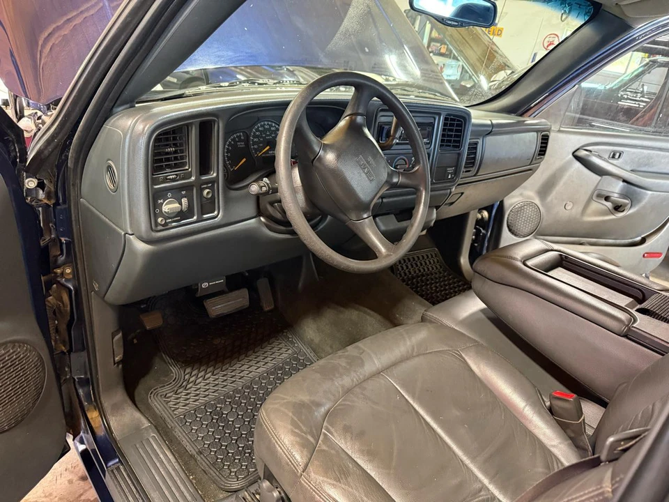 2000 GMC Sierra 1st Gen - Image 23 of 31