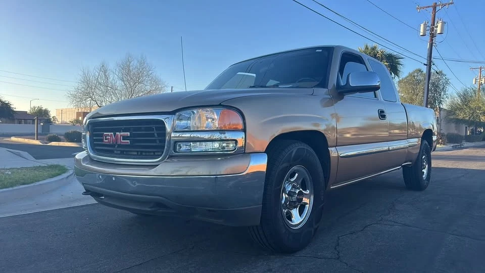 2000 GMC Sierra 2nd Gen - Image 3 of 20