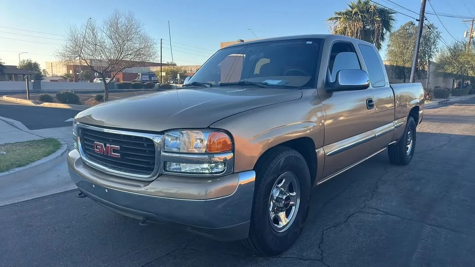 2000 GMC Sierra 2nd Gen - Image 11 of 20