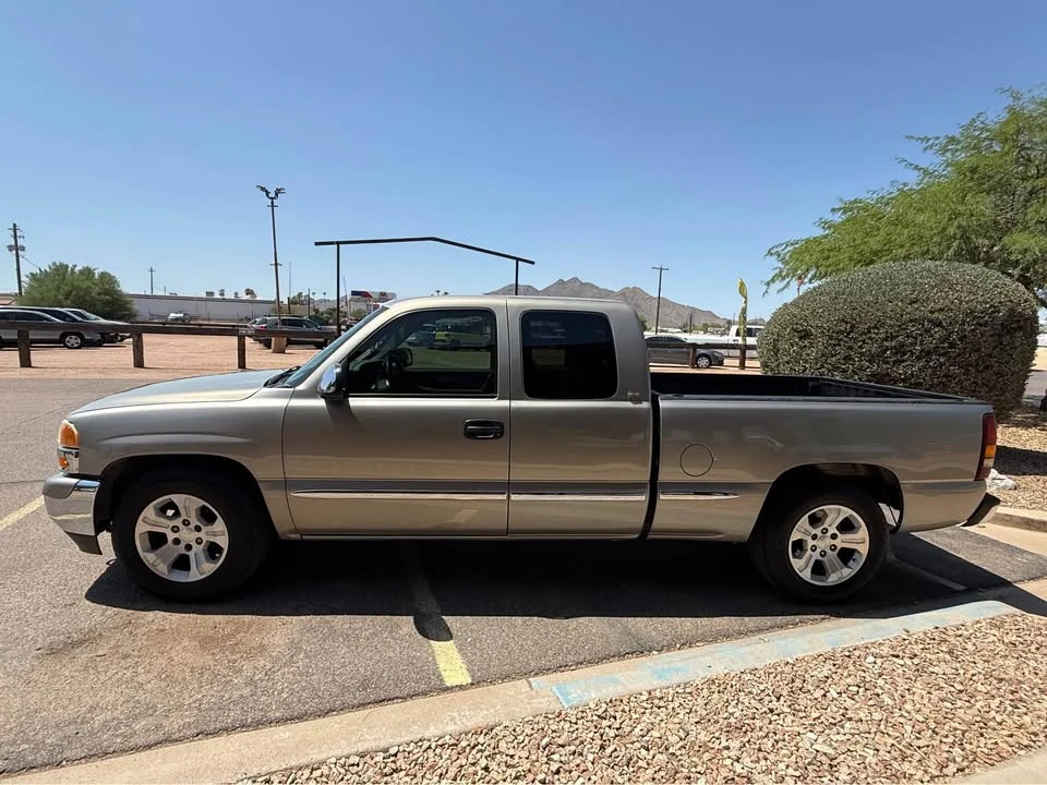 2000 GMC Sierra 2nd Gen - Image 4 of 16