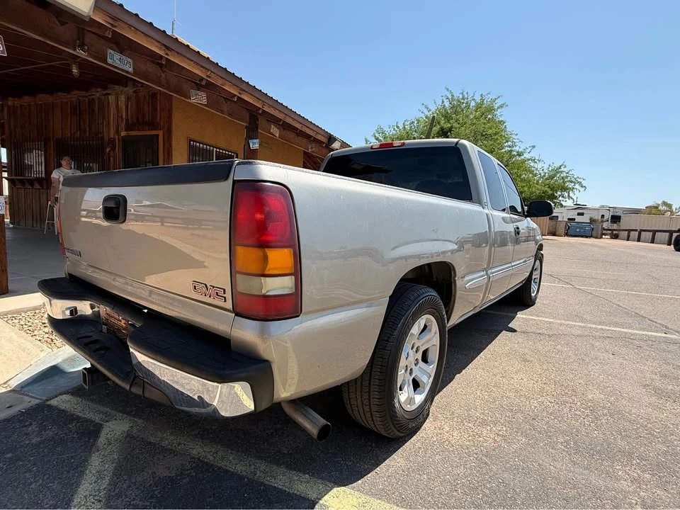 2000 GMC Sierra 2nd Gen - Image 9 of 16