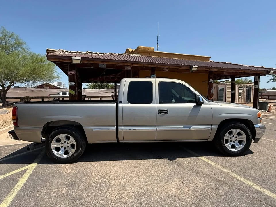 2000 GMC Sierra 2nd Gen - Image 10 of 16