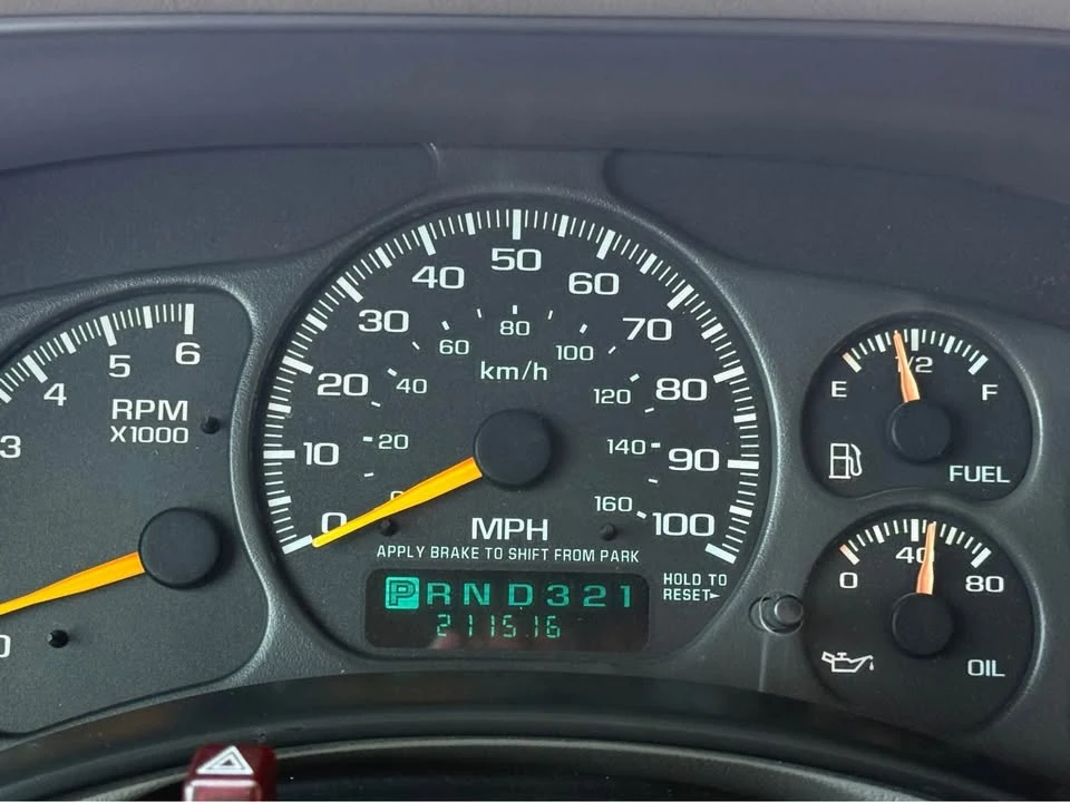 2000 GMC Sierra 2nd Gen - Image 13 of 16