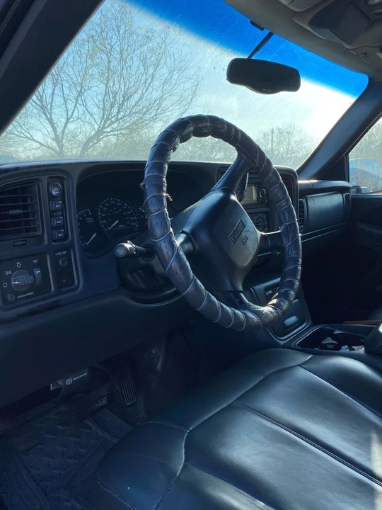 2000 GMC Sierra 1st Gen - Image 2 of 2