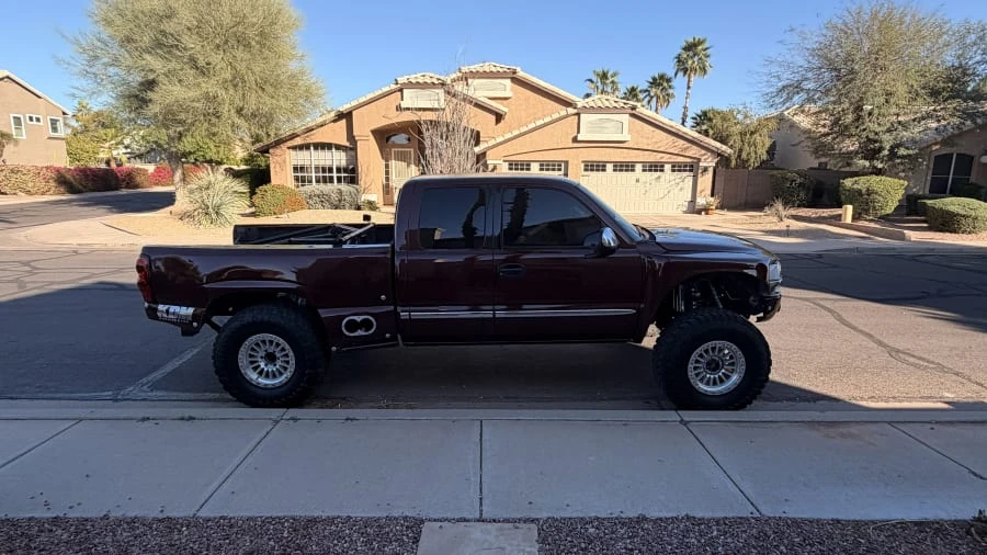 2000 GMC Sierra 2nd Gen - Image 10 of 30